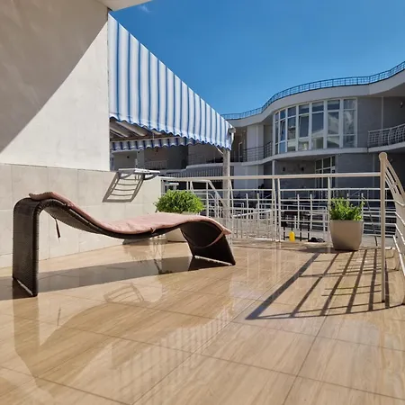 Gold Bugaz Appartement *